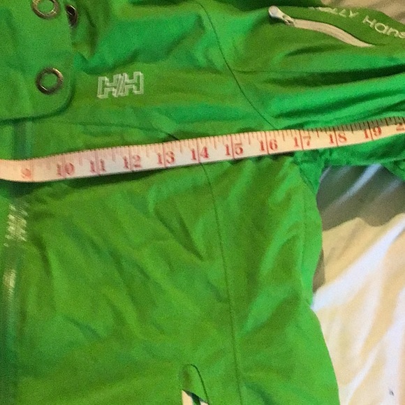 - Helly Hanson green HELLY TECH performance jacket with RECCO Technology - Picture 12 of 16